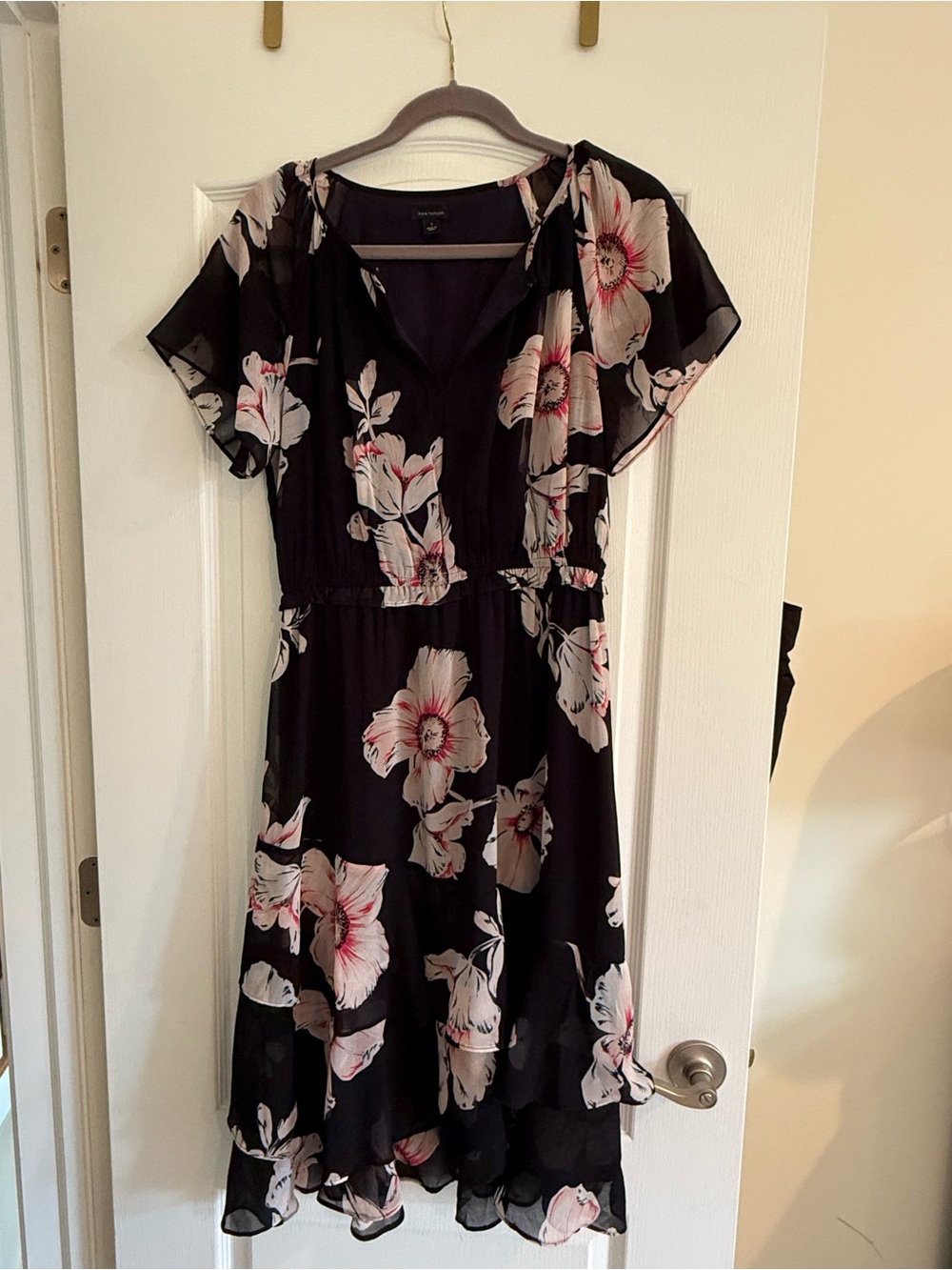Ann Taylor Black Floral V-Neck Ruffle-Hem Dress